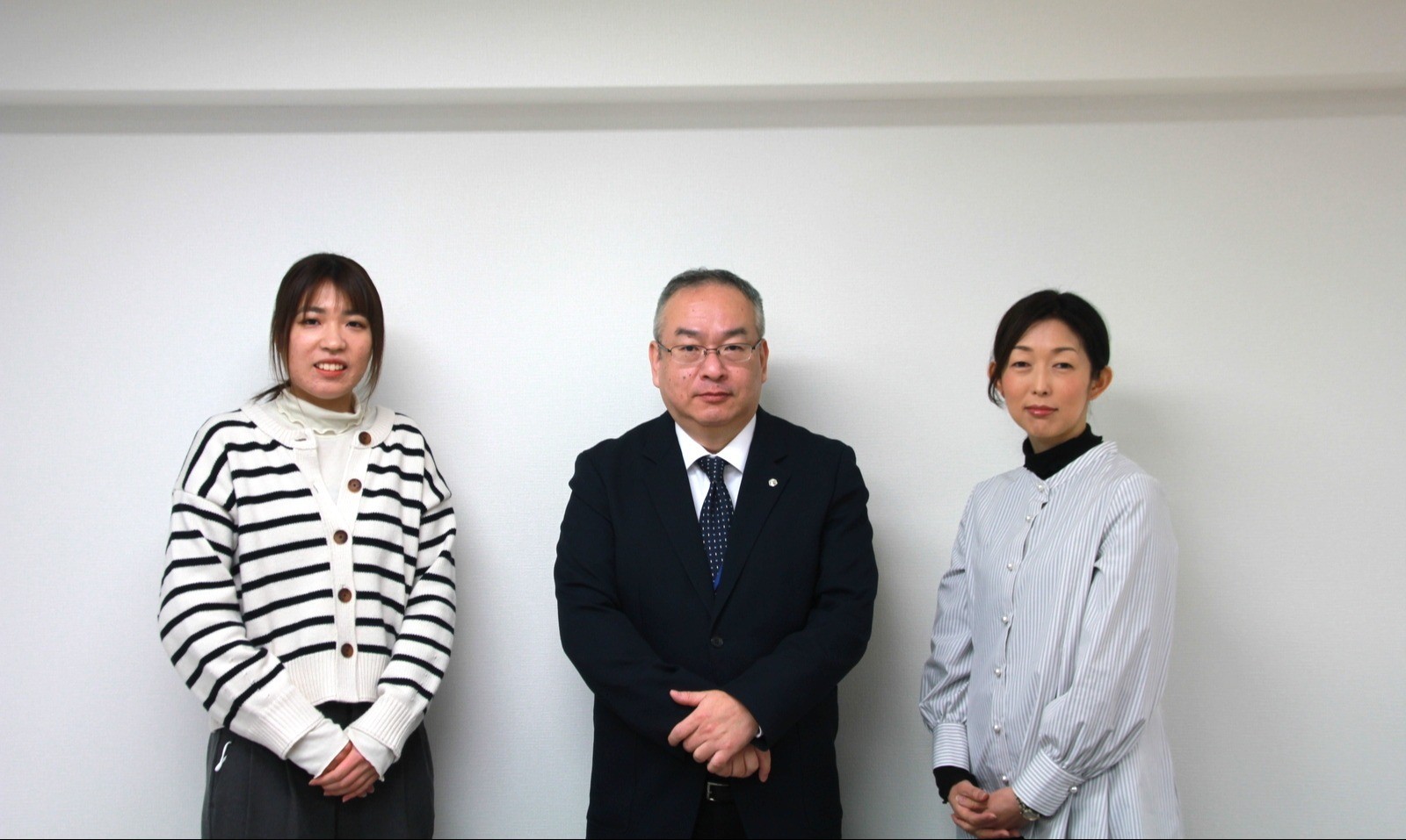 経理課